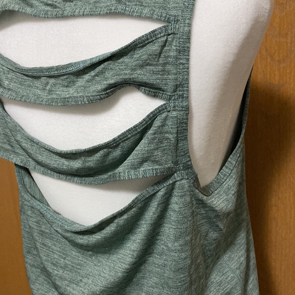 Dri-Fit Workout Tank Top - Picture 6 of 6